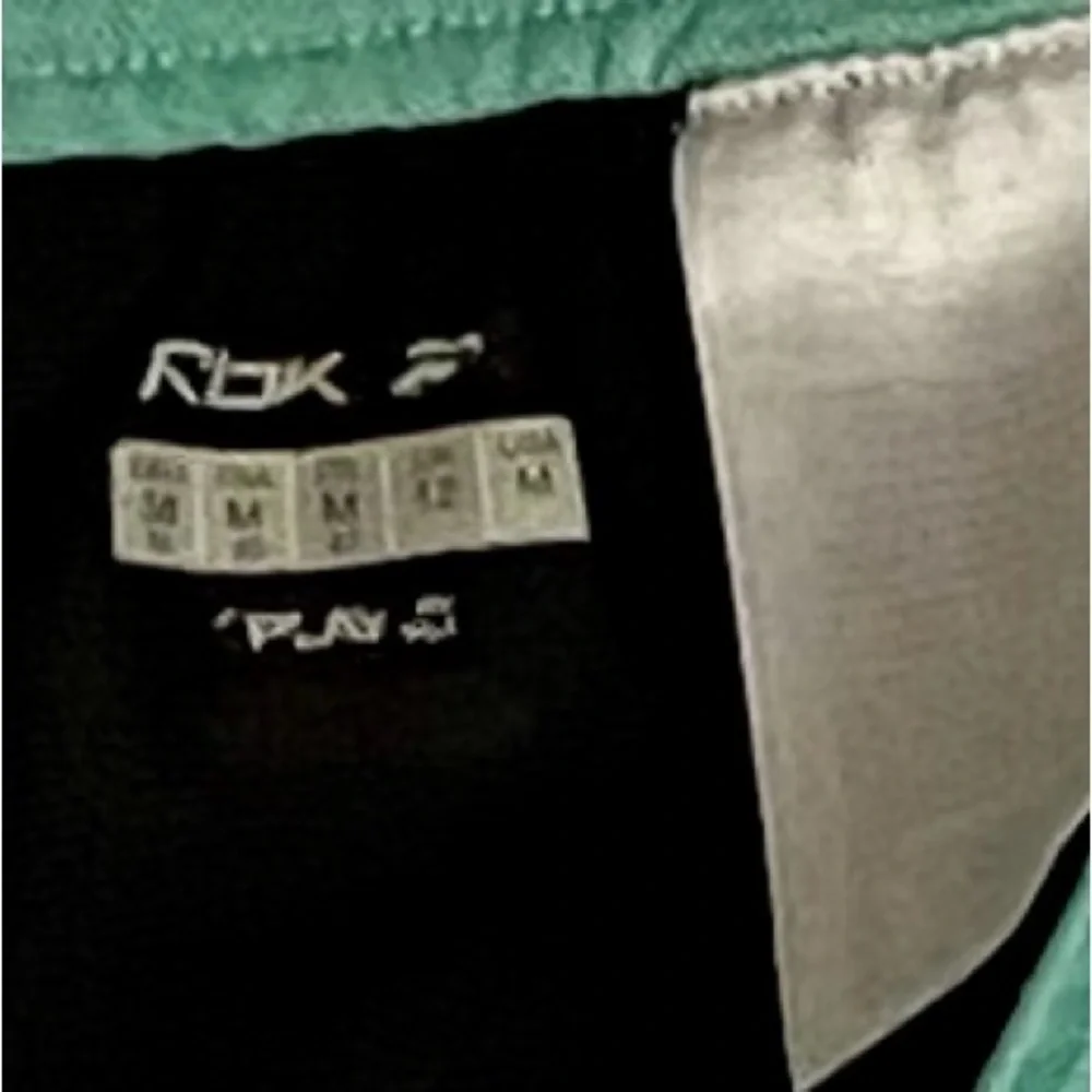 REEBOK Sz-M 80’s Sports Shorts in GUC- Everything Still Good, Even Tie & Elastic - Picture 11 of 11